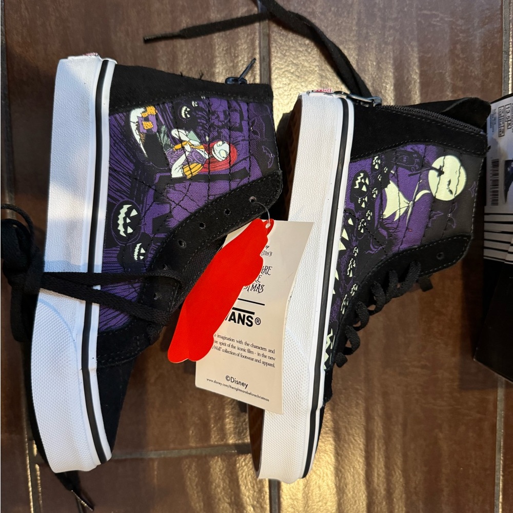 Vans Nightmare Before Christmas Sk8-Hi Zip Sneakers, NWT glow in the dark